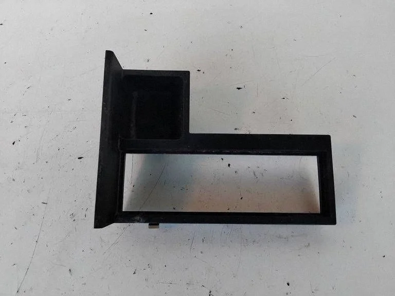 Front trunk storage compartment trim – Volkswagen Touran II (2010-2016)