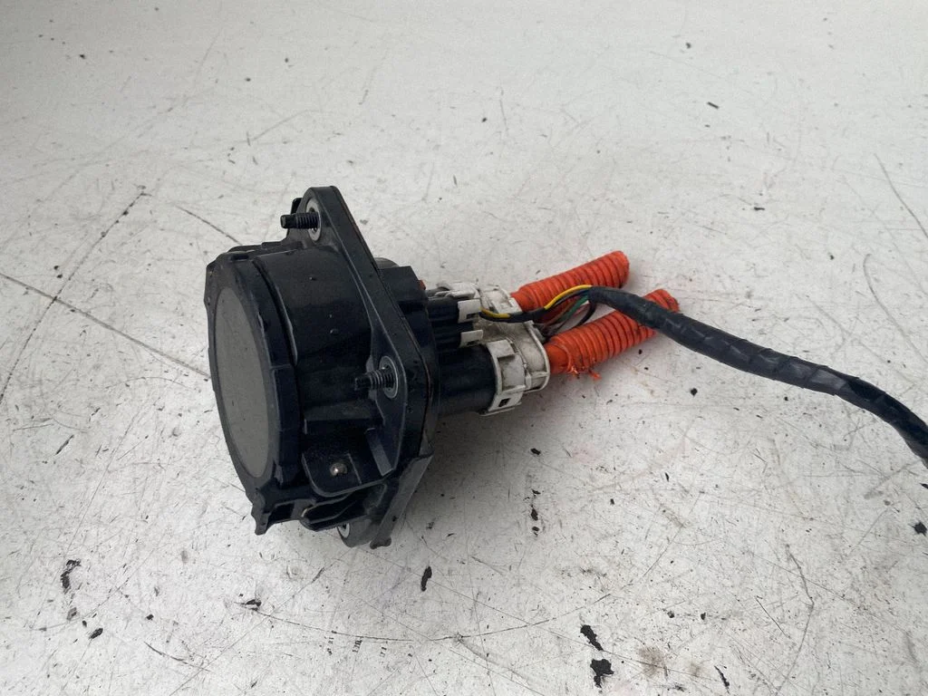 Electric car charge socket – Nissan Leaf II (ZE1) (2017-2025)