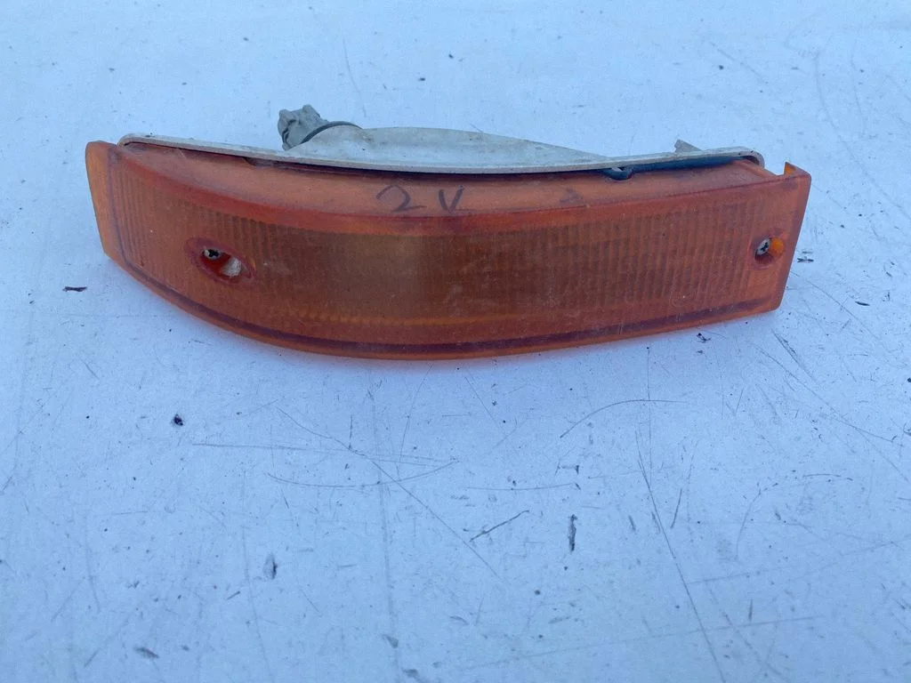 Priekšējā bampera pagrieziena rādītājs 12308