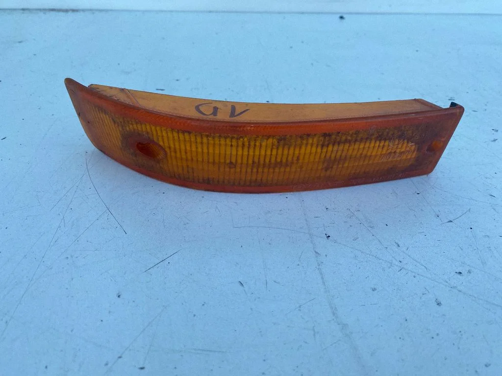 Priekšējā bampera pagrieziena rādītājs 12308