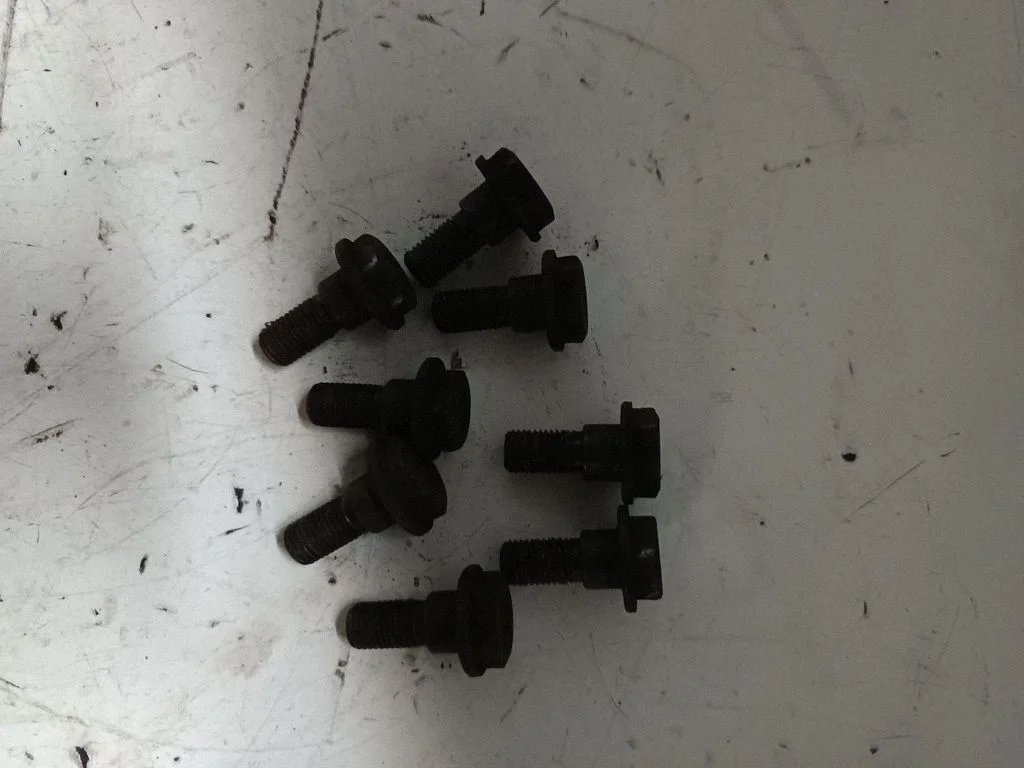 Flywheel bolts – Toyota Previa (XR30, XR40) II (2000-2006)