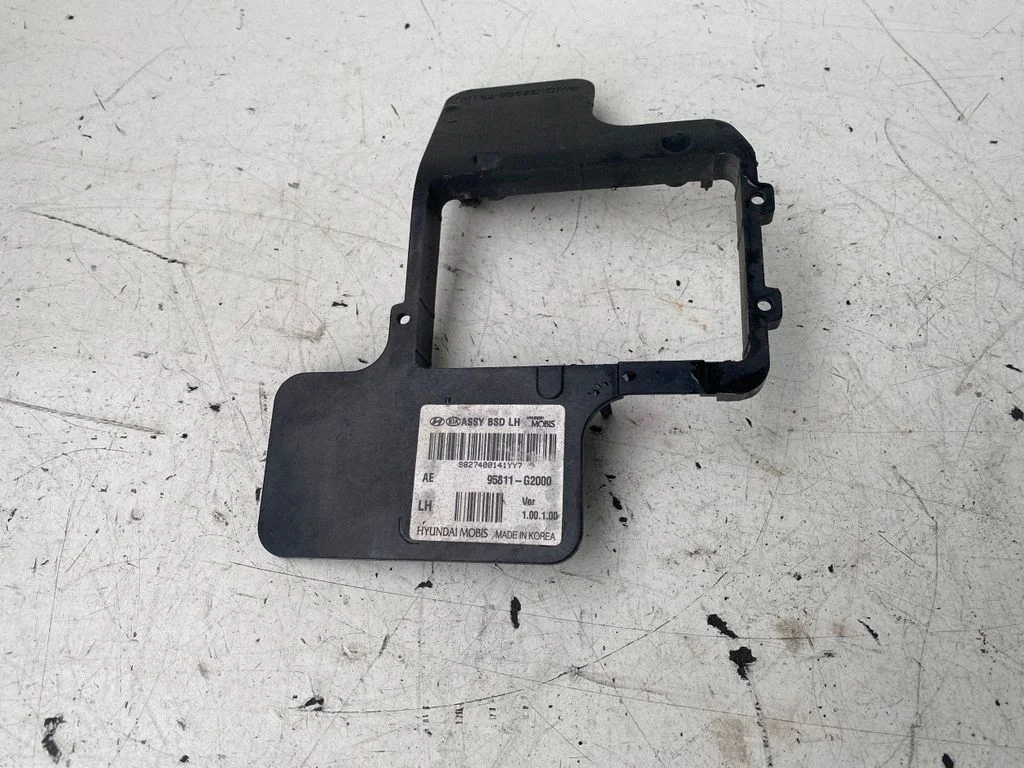 Distronic sensor bracket – Hyundai Ioniq (2016-)