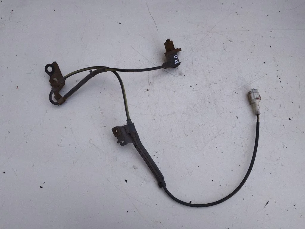 Esimene piduri ABS-andur 8954202040