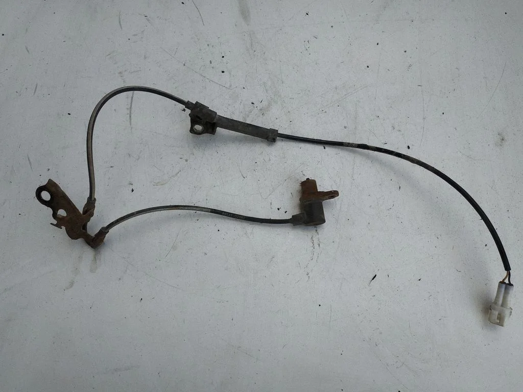 ABS brake wheel speed sensor – Toyota Avensis T250 (2003-2006)