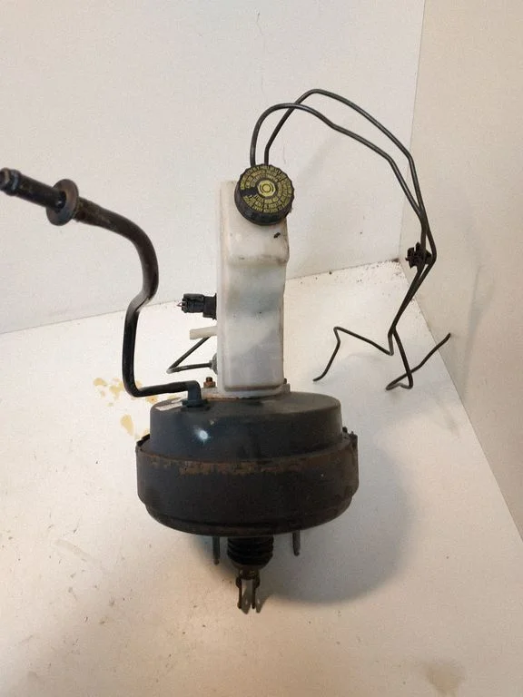 Brake booster – Toyota Avensis T250 (2003-2006)