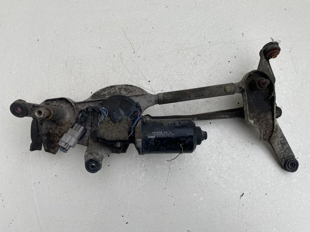Front wiper linkage and motor – Toyota Previa (XR30, XR40) II (2000-2006)