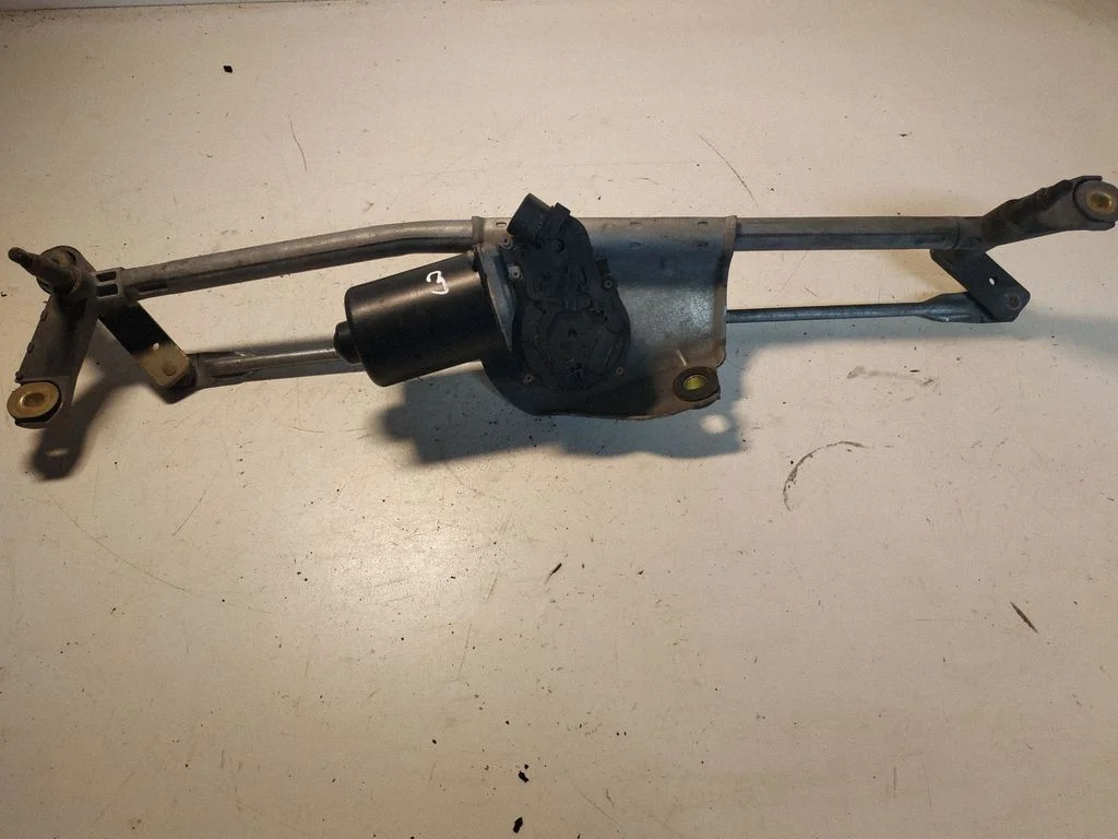 Front wiper linkage and motor 8511005040B