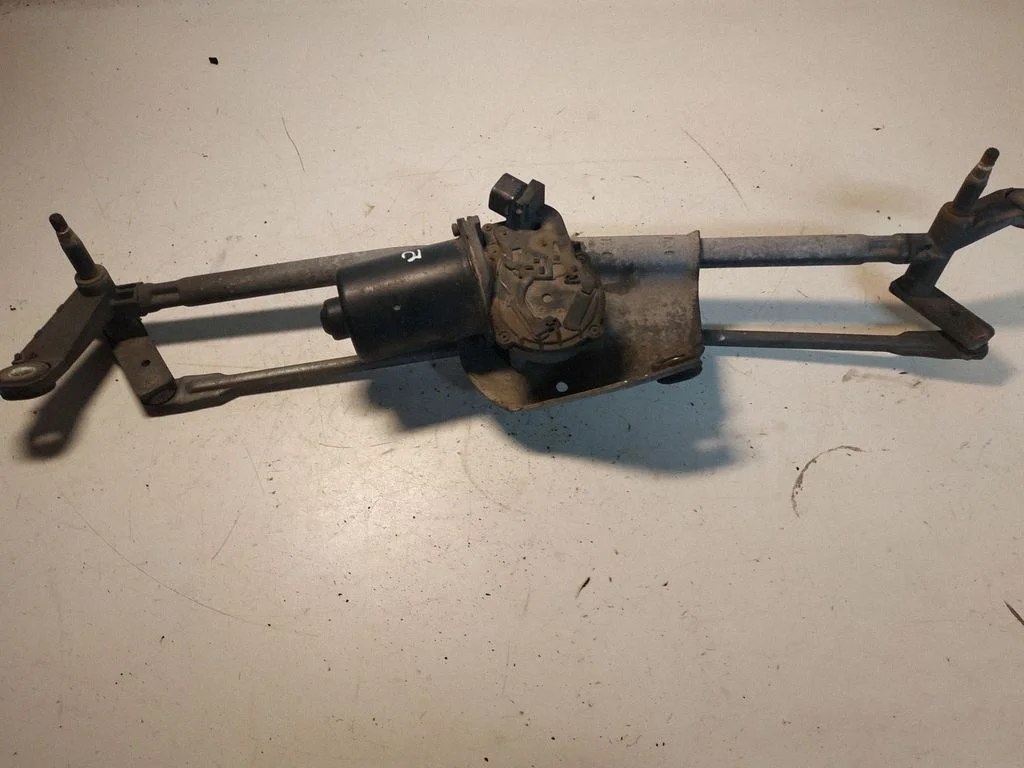 Front wiper linkage and motor 8511005040B