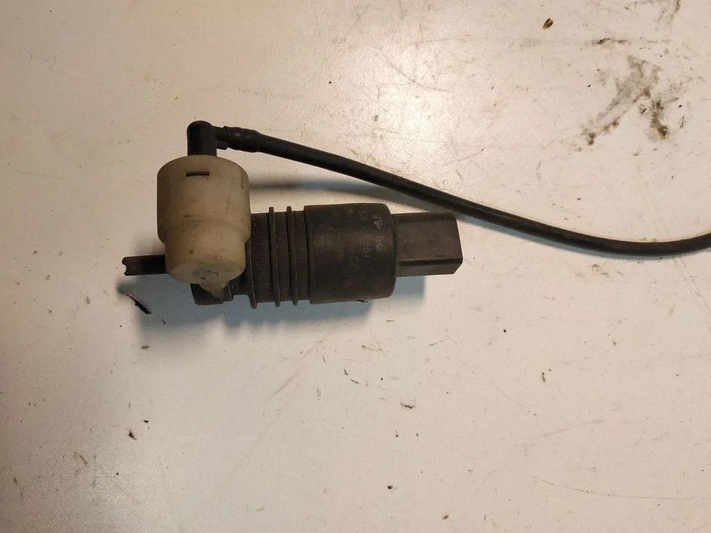 Windscreen/windshield washer pump