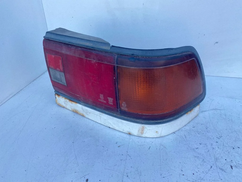 Rear/tail lights – Toyota Carina T170 (1988-1992)