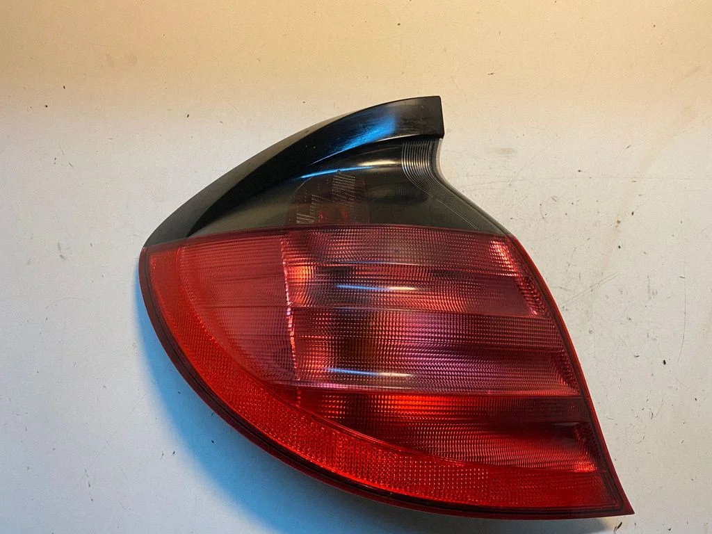 Rear/tail lights – Mercedes-Benz C-Class W203 (2000-2007)