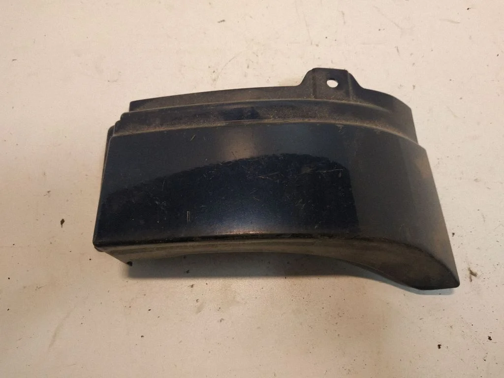Rear/tail light trim molding 90580803