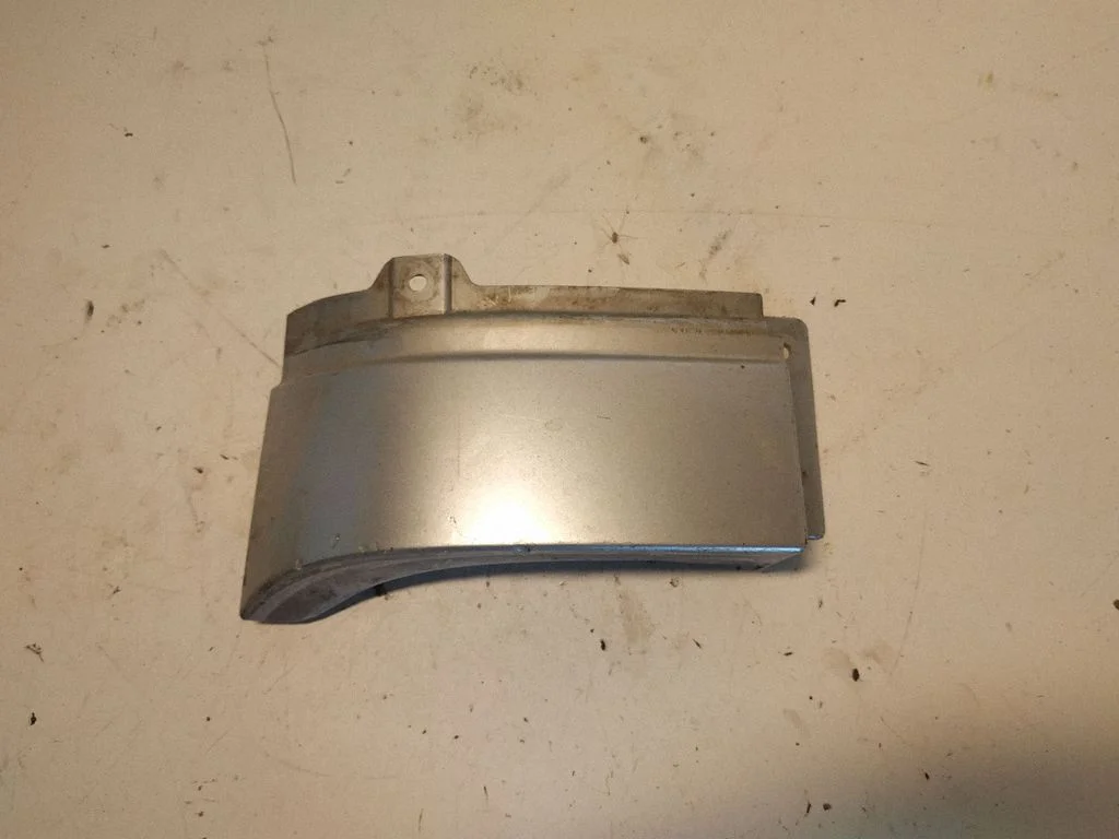 Rear/tail light trim molding 90580804