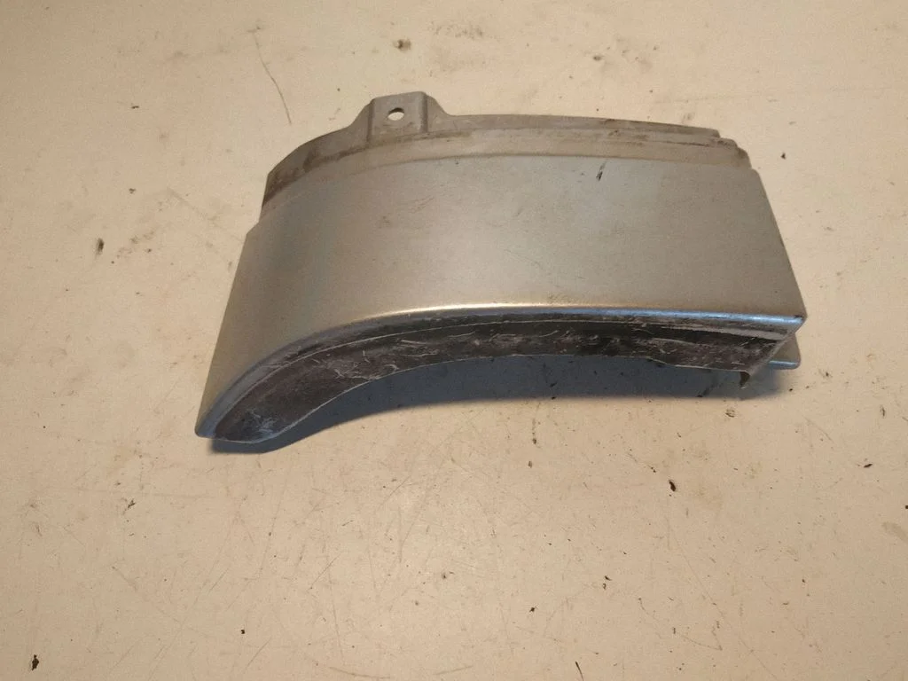 Rear/tail light trim molding 90580804
