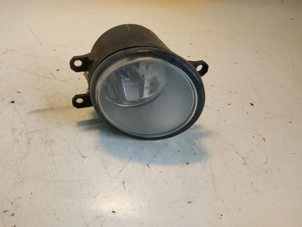 Front fog light – Toyota Avensis T250 (2006-2009)