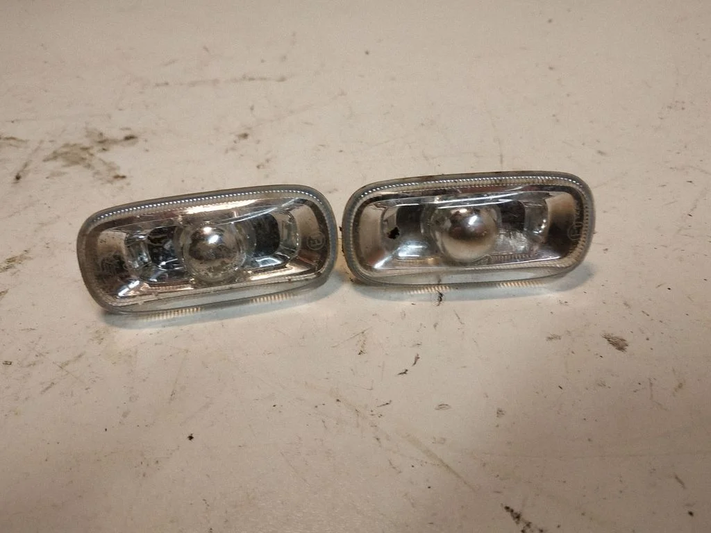 Front fender indicator light – Audi A6 Allroad C5 (1999-2005)