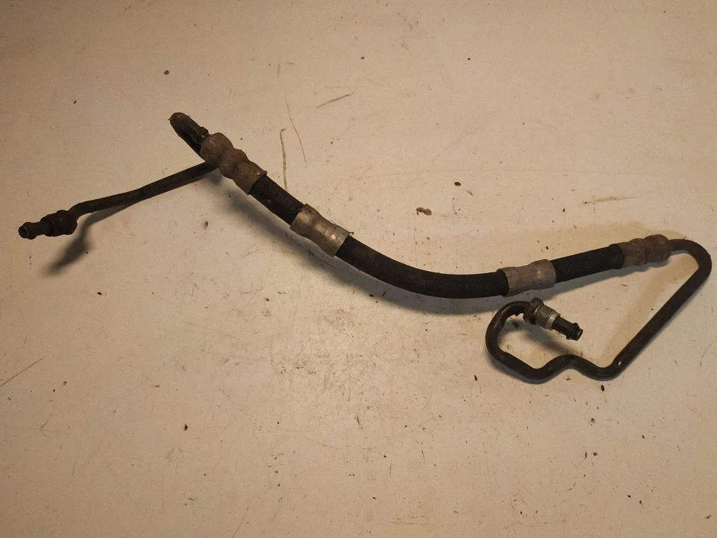 Air conditioning (A/C) pipe/hose
