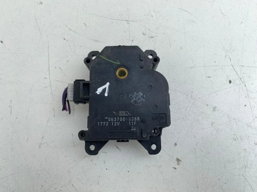 Air flap motor/actuator – Toyota Avensis T220 (2000-2003)