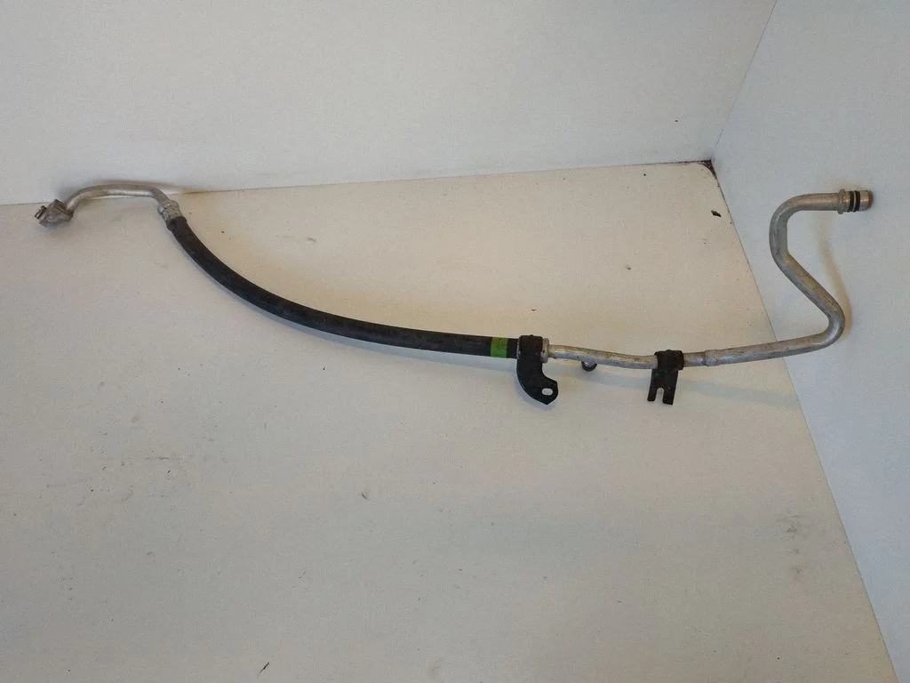 Air conditioning (A/C) pipe/hose