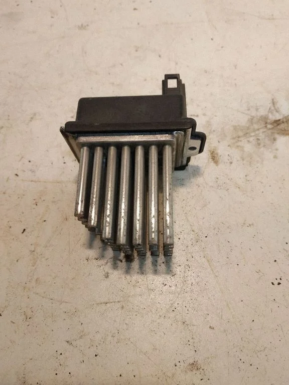 Heater blower motor/fan resistor 4B0820521