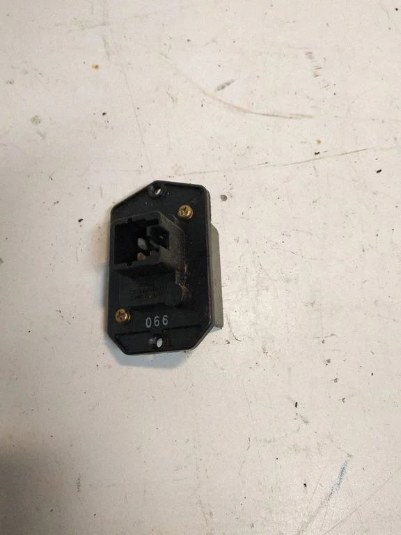 Heater blower motor/fan resistor 0778000660