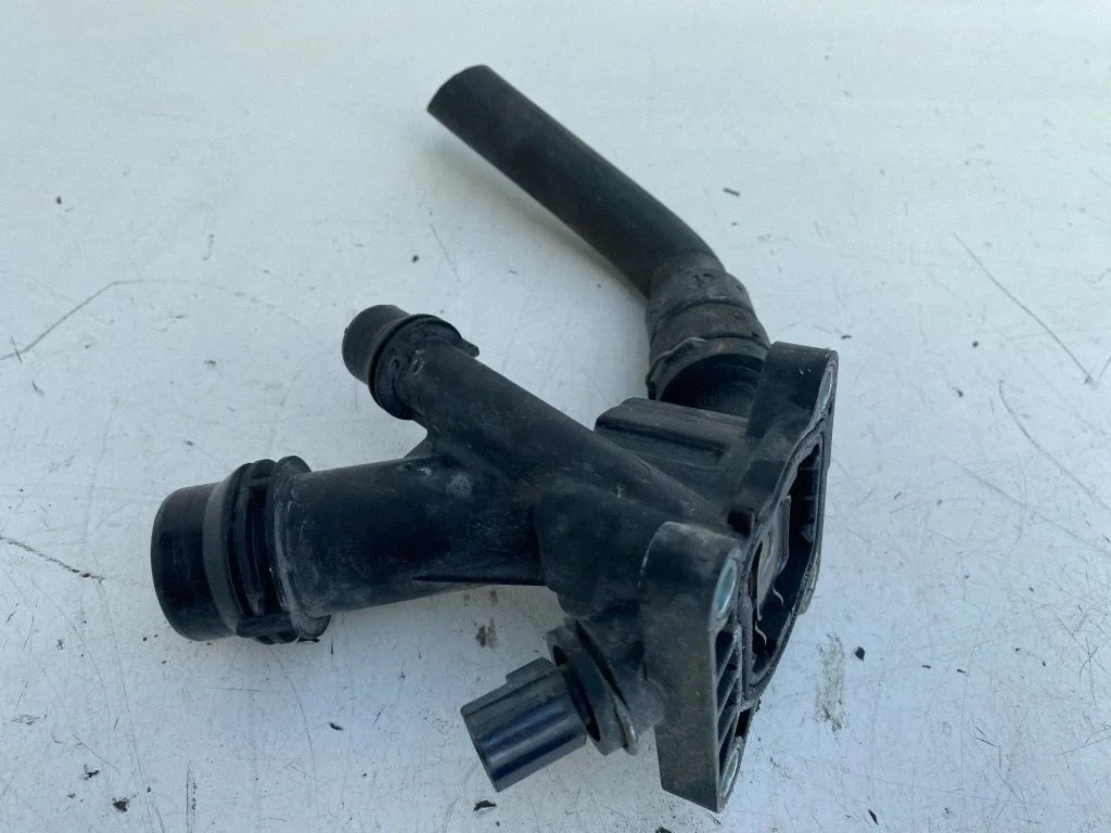 Termostaat / termostaadi korpus – Volvo V60 (2011-2013)