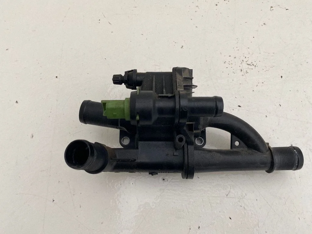 Thermostat/thermostat housing – Volvo V40 (2012-2019)