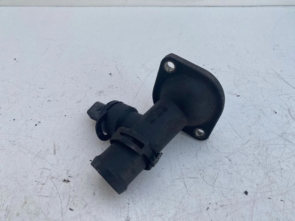 Engine coolant pipe/hose – Volkswagen Passat B6 (2005-2010)