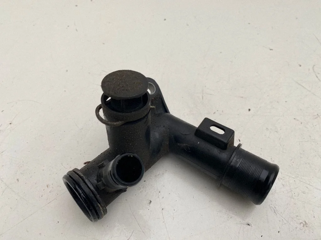 Engine coolant pipe/hose – Volvo V40 (2012-2019)