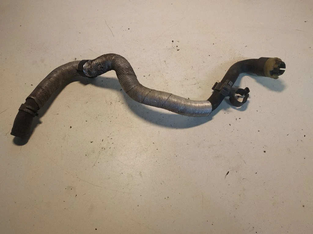 Engine coolant pipe/hose 9129555