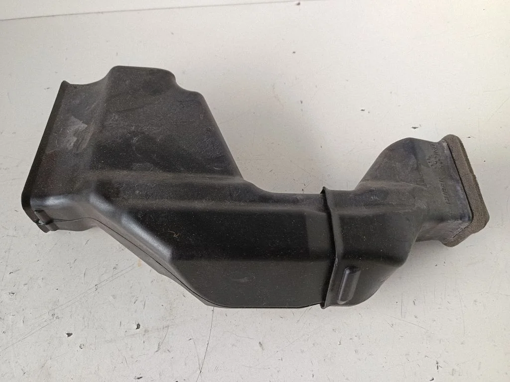 Cabin air duct channel 9309550