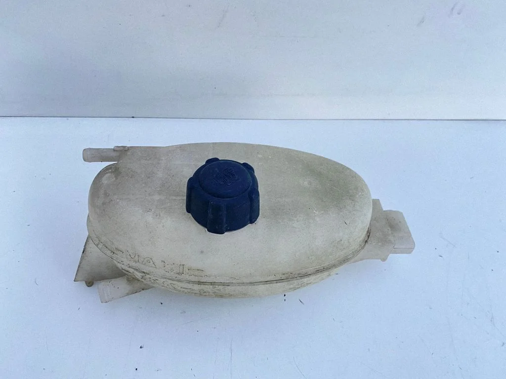 Coolant expansion tank/reservoir – Opel Vivaro (2001-2014)