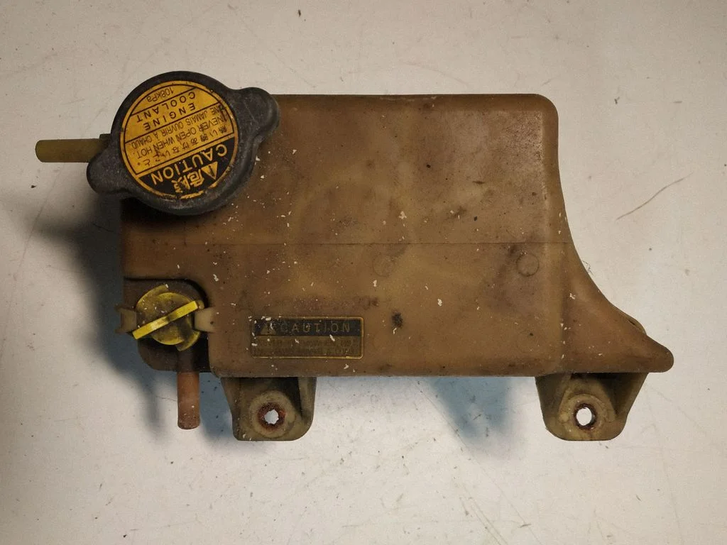 Coolant expansion tank/reservoir 164800G011
