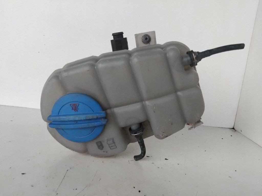 Jahutusvedeliku paisupaak 4G0121403G