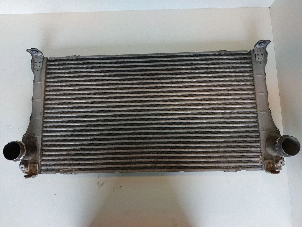 Starpdzesētāja (interkūlera) radiators