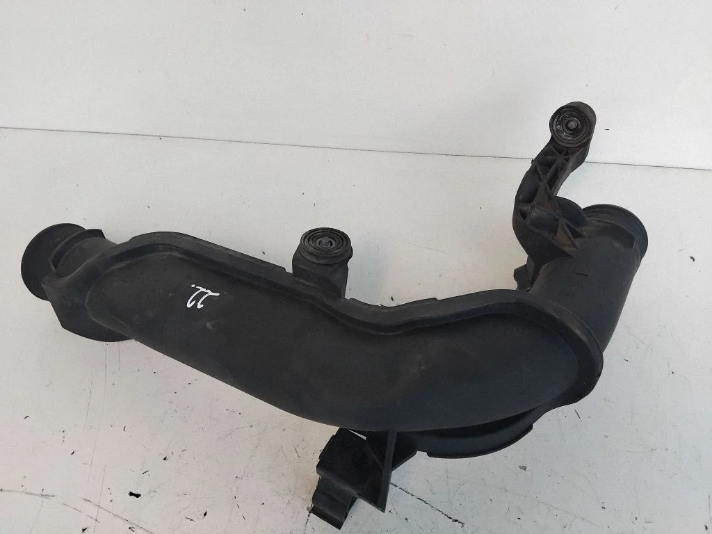 Intercooler hose/pipe 1K0145770AE