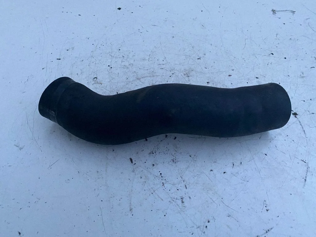 Intercooler hose/pipe