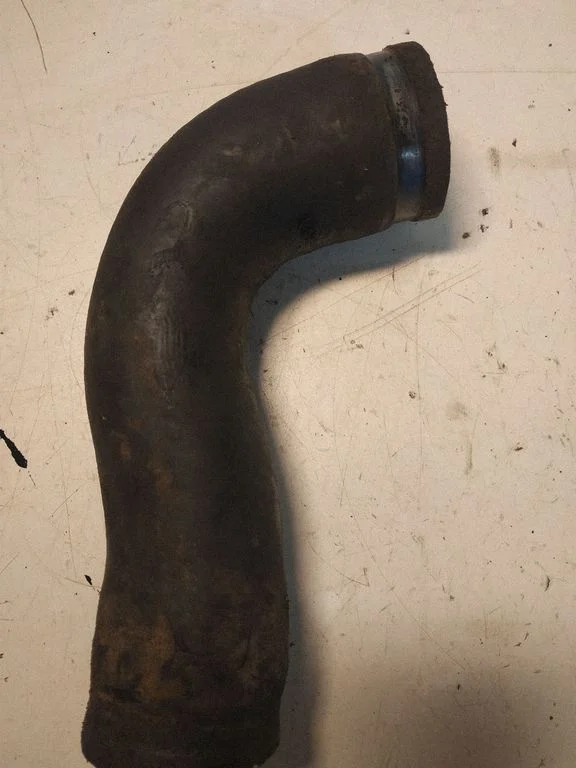 Intercooler hose/pipe