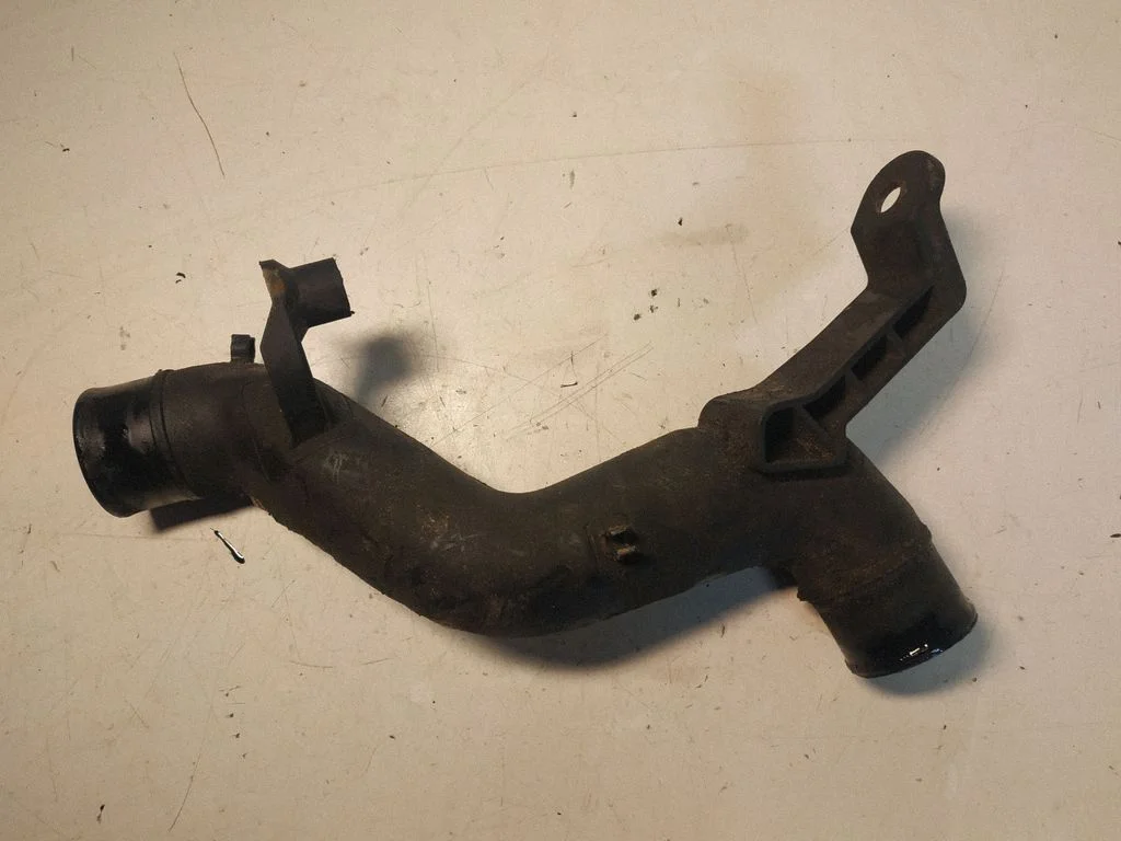 Intercooler hose/pipe