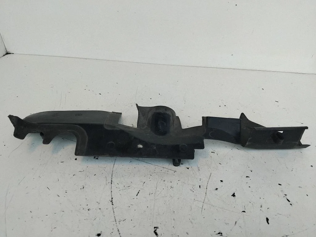 Intercooler air guide/duct channel 3AA121284
