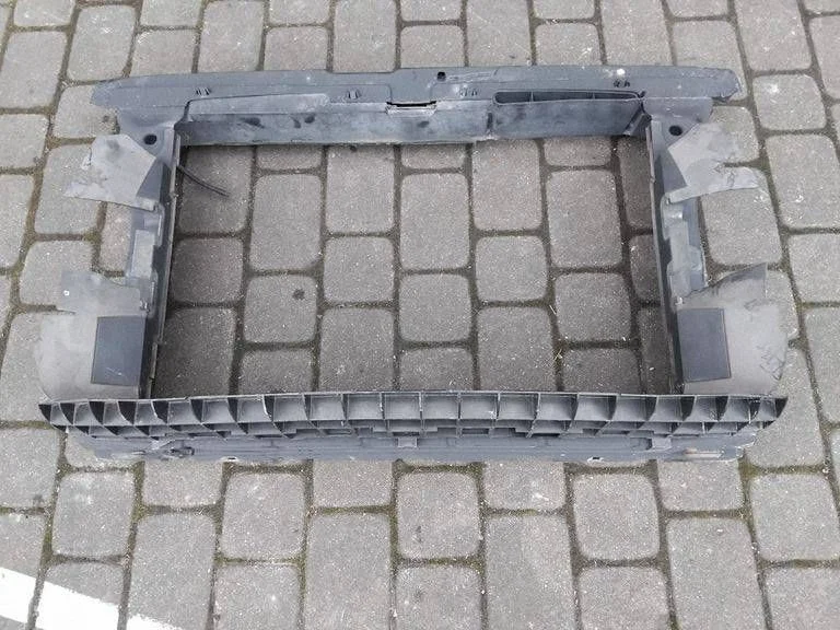 Radiatoru panelis 5L0121283