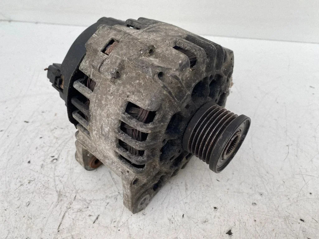 Alternator 8200162474