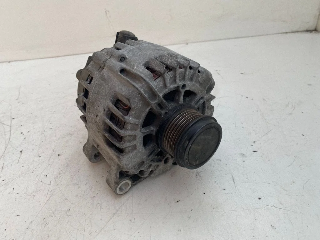Ģenerators AV6N10300GC