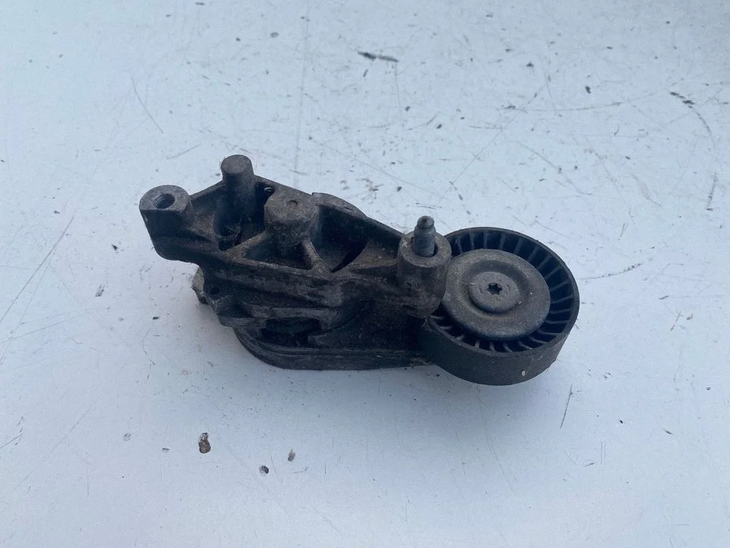 Napinacz paska – Volkswagen Golf Plus (2005-2013)