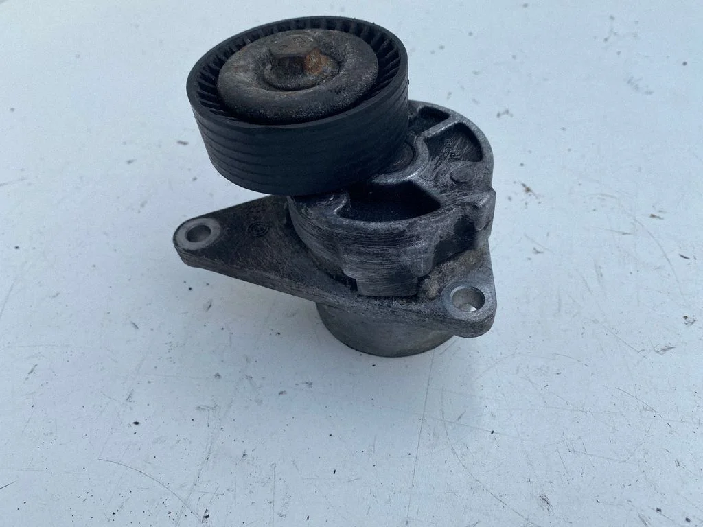 Generator/alternator belt tensioner – Volvo XC70 (2001-2004)