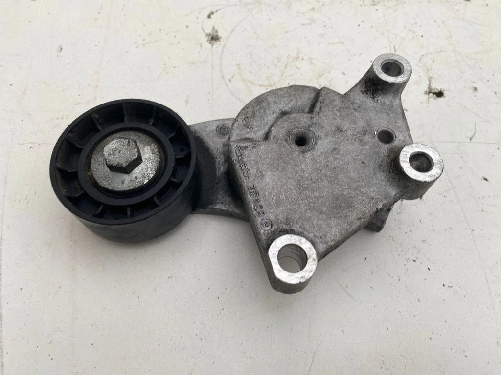 Generator/alternator belt tensioner – Volvo V40 (2012-2019)