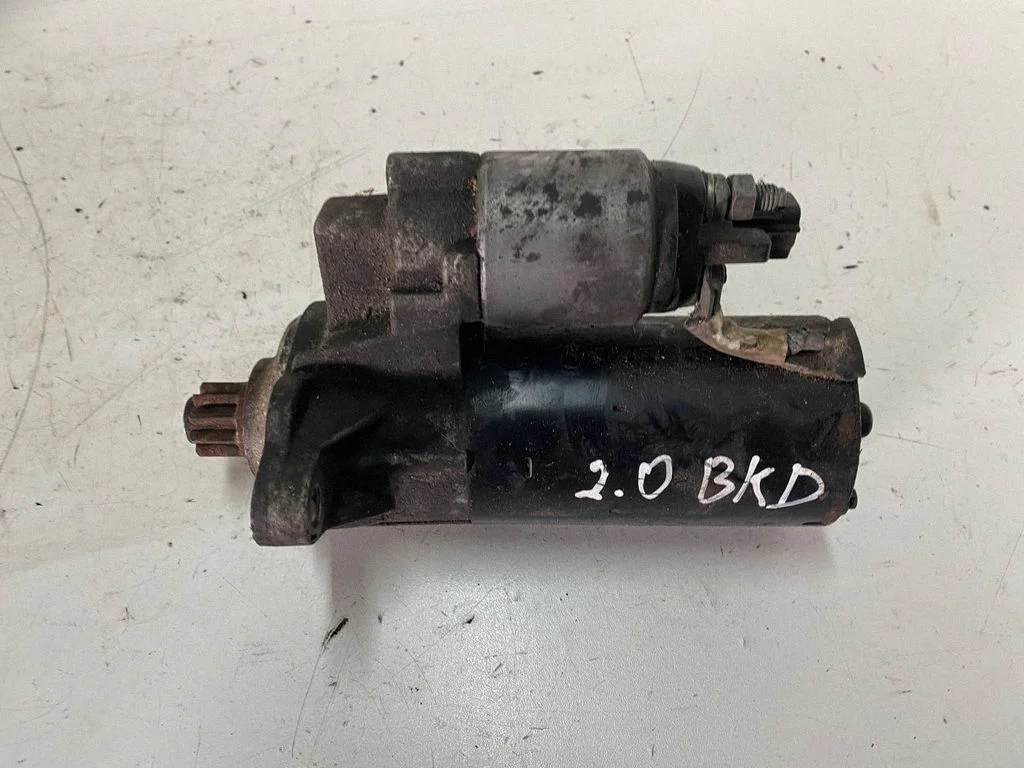 Starter 02E911023H