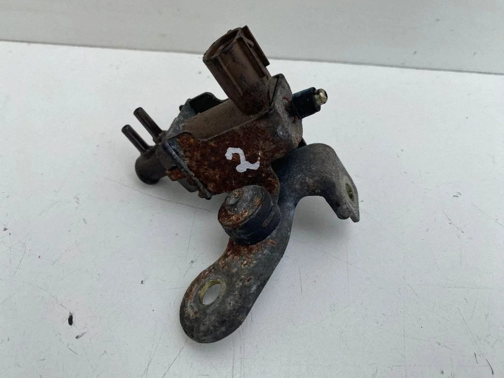 Turbo solenoid valve – Toyota Avensis T220 (2000-2003)