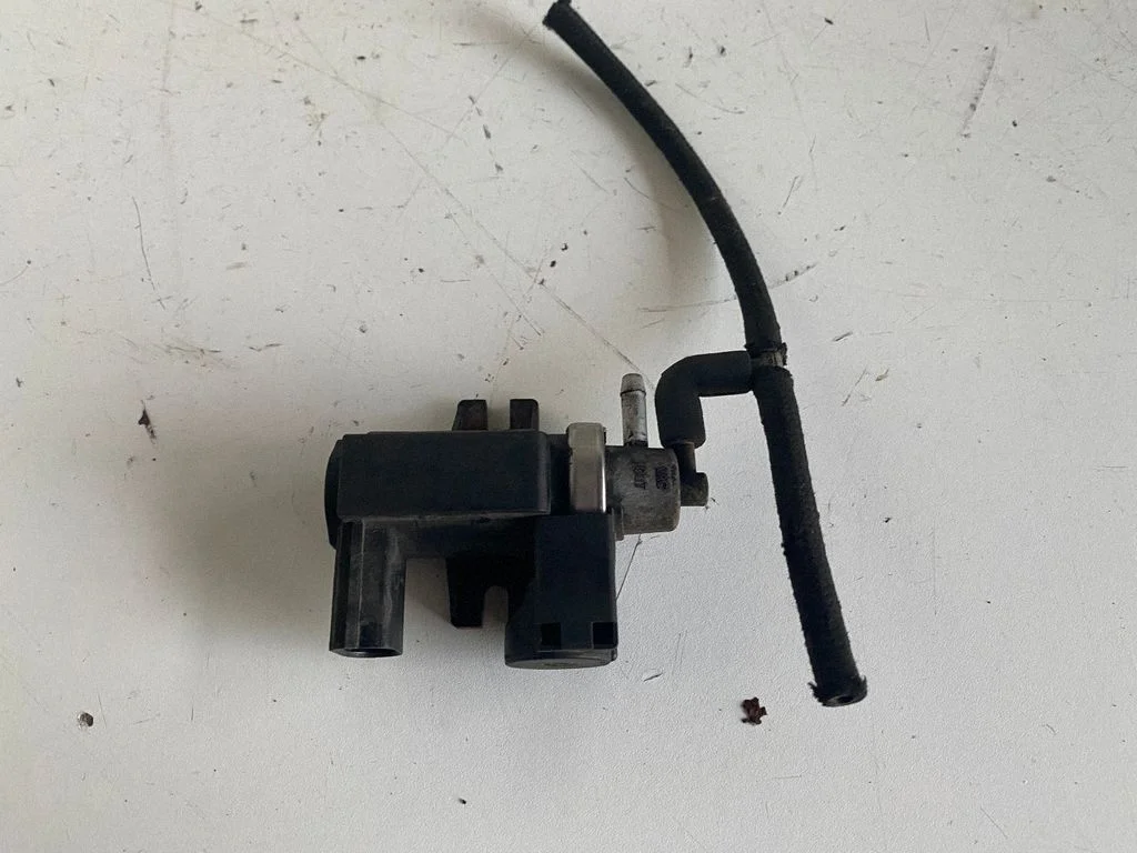 Turbo solenoīda vārsts 8E0906627C