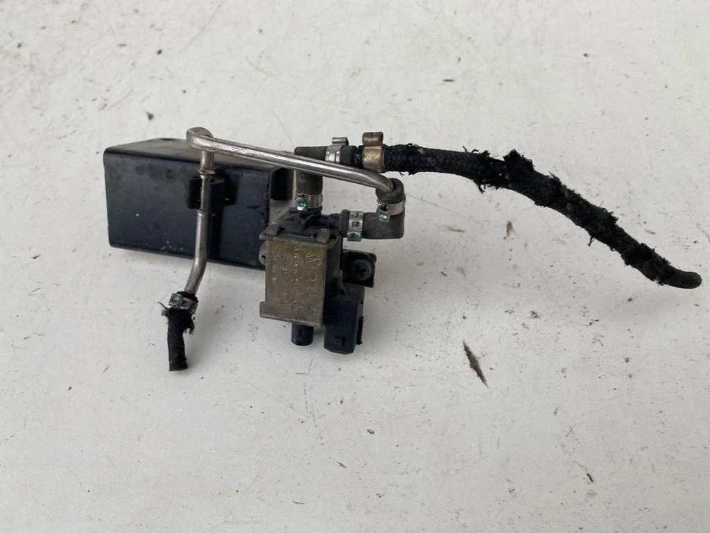 Turbo solenoid valve 026906283H